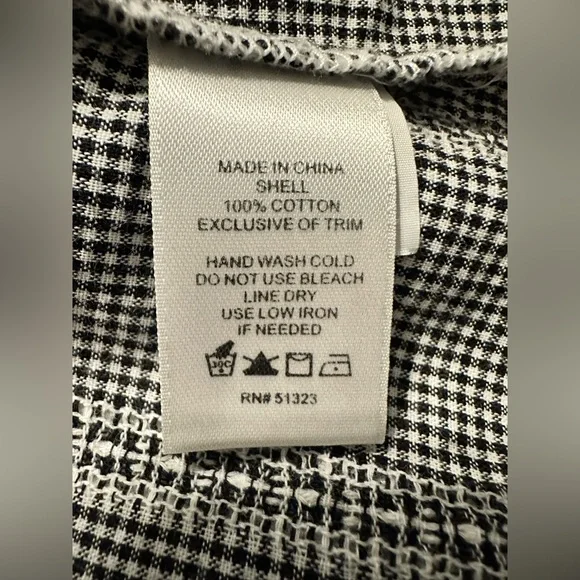 CeCe Size M Cotton Bell Sleeve Top NWOT - Picture 6 of 7